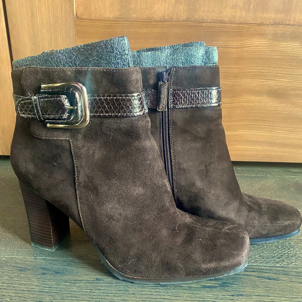 VIA SPIGA V-GURI TMORO BLACK KID SUEDE BOOTIE SZ 9.5.